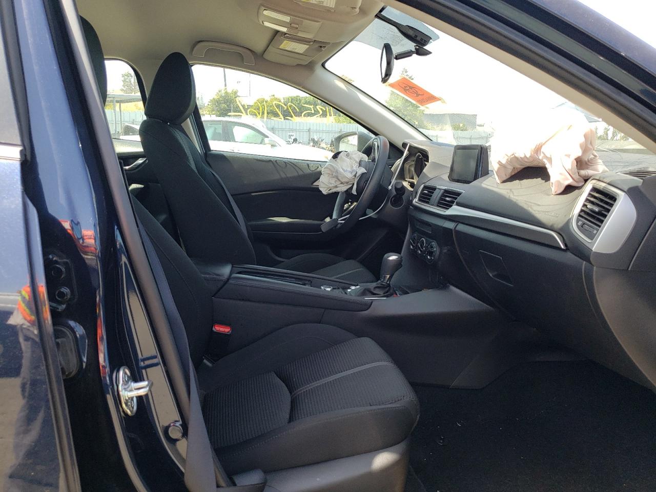 Photo 5 from auction – 2017 MAZDA 3 SPORT with VIN 3MZBN1U79HM102409