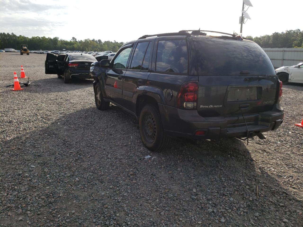 Photo 3 from auction – 2004 CHEVROLET TRAILBLAZE with VIN 1GNDS13S342447129