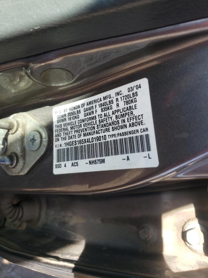 Photo 10 from auction – 2004 HONDA CIVIC LX with VIN 1HGES165X4L019010
