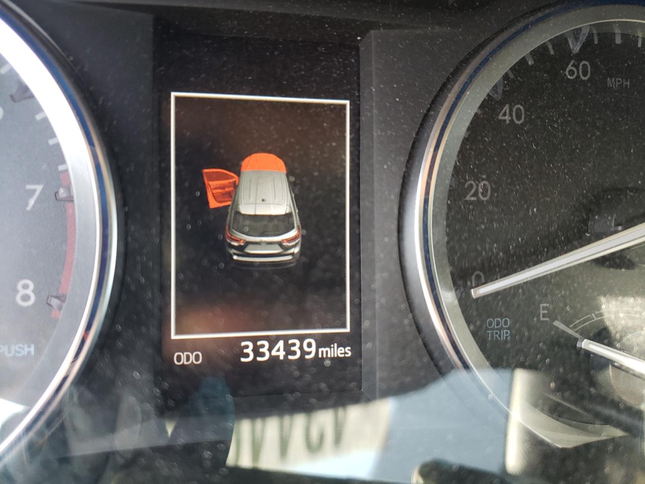 Photo 8 from auction – 2018 TOYOTA HIGHLANDER with VIN 5TDDZRFH8JS898824