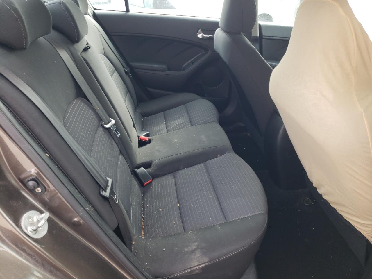 Photo 6 from auction – 2014 KIA FORTE LX with VIN KNAFX4A60E5207737