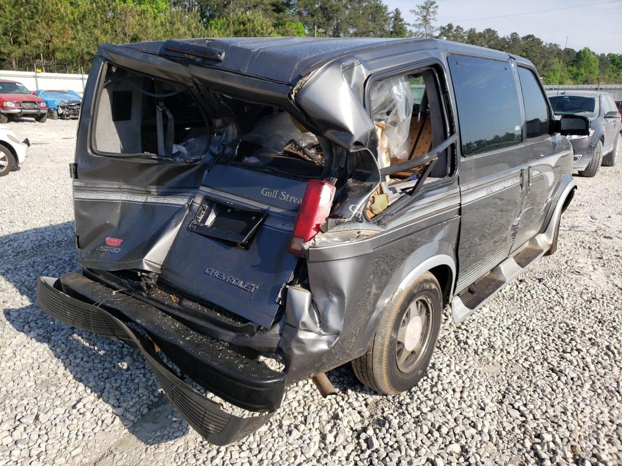 Photo 4 from auction – 2000 CHEVROLET ASTRO with VIN 1GBDM19WXYB159776