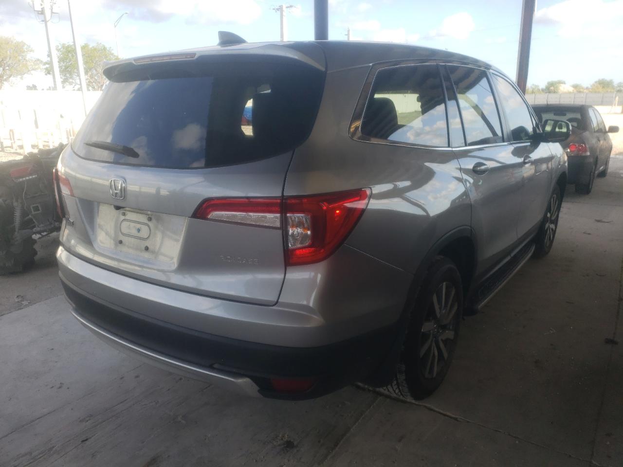 Photo 4 from auction – 2019 HONDA PILOT EX with VIN 5FNYF5H31KB042078
