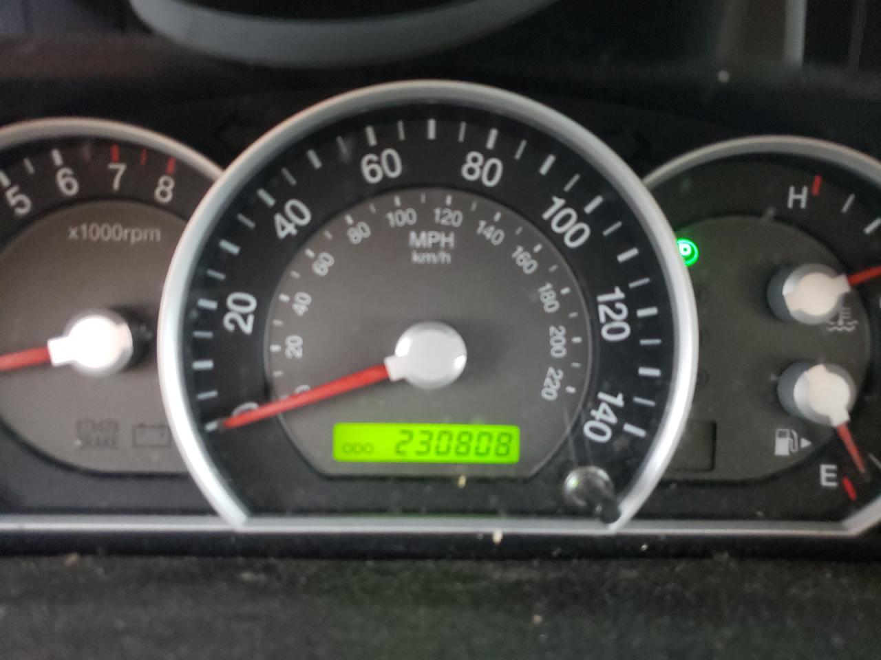 Photo 8 from auction – 2008 KIA SORENTO EX with VIN KNDJC735X85818166