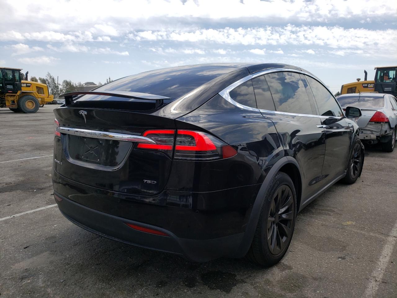 Photo 4 from auction – 2016 TESLA MODEL X with VIN 5YJXCBE25GF021160
