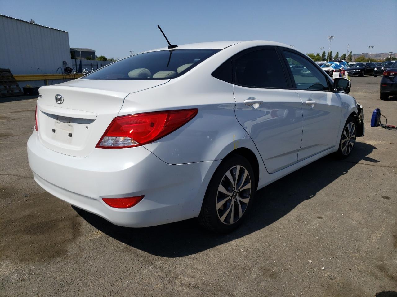 Photo 4 from auction – 2017 HYUNDAI ACCENT SE with VIN KMHCT4AE1HU363283