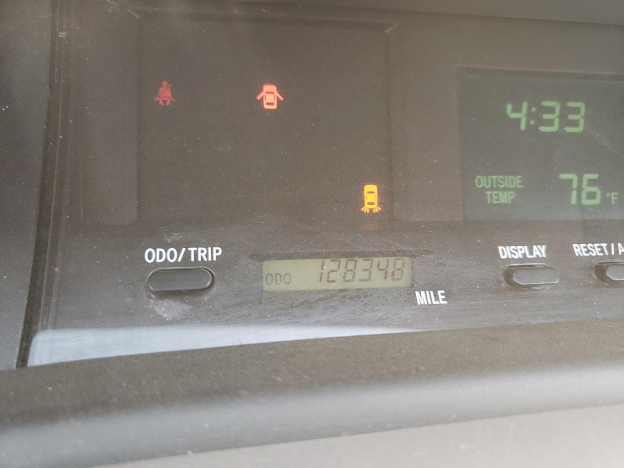 Photo 8 from auction – 2004 TOYOTA AVALON XL with VIN 4T1BF28B24U384043