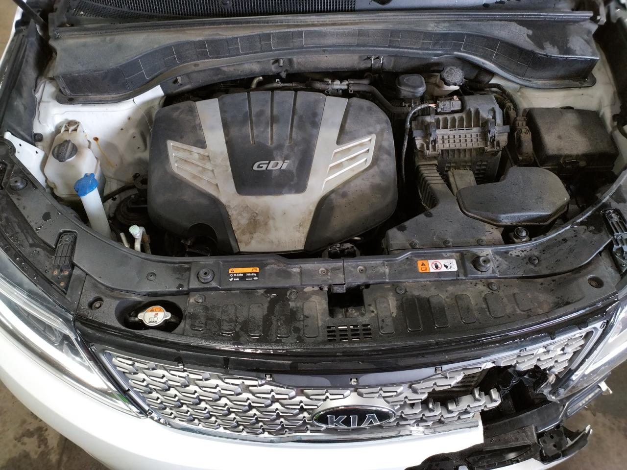 Photo 11 from auction – 2014 KIA SORENTO SX with VIN 5XYKWDA70EG529332