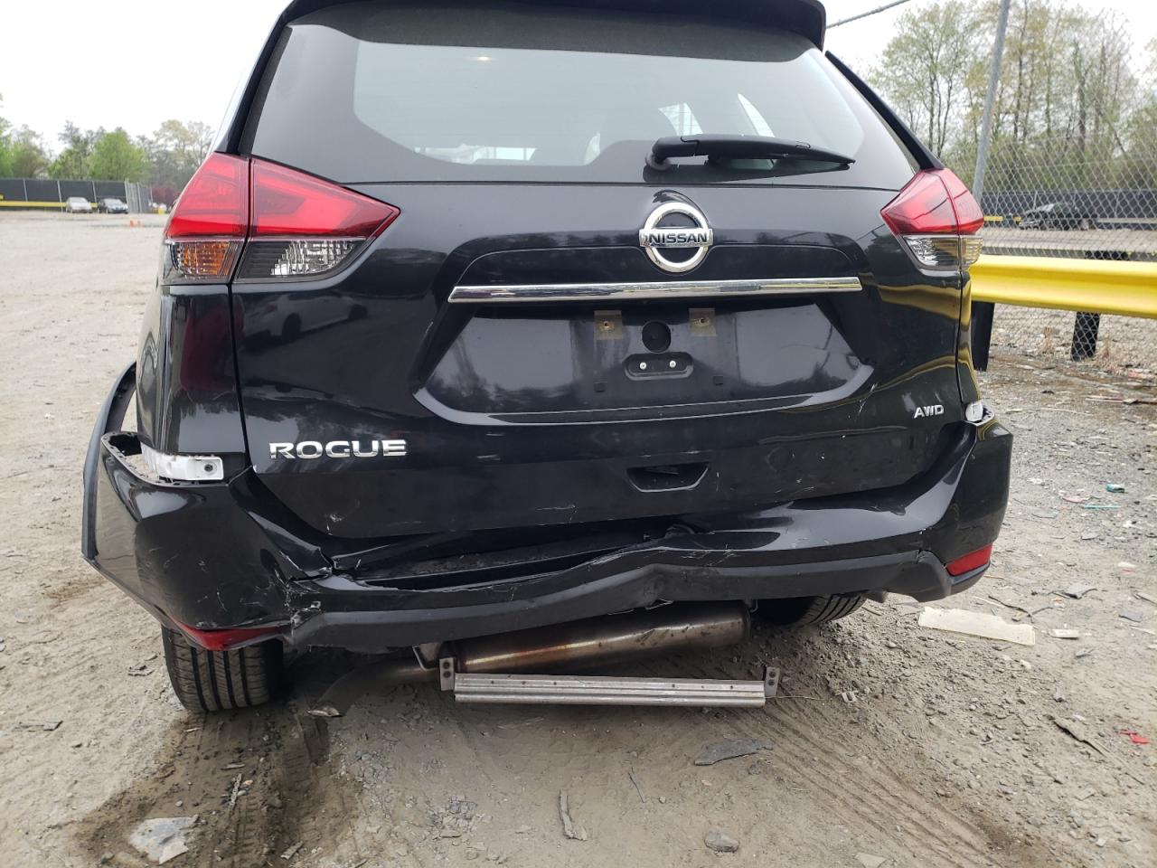 Photo 9 from auction – 2017 NISSAN ROGUE S with VIN KNMAT2MV6HP614924