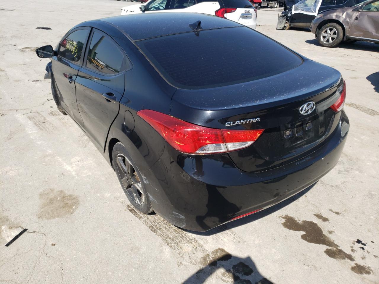 Photo 3 from auction – 2012 HYUNDAI ELANTRA GL with VIN KMHDH4AE5CU216415