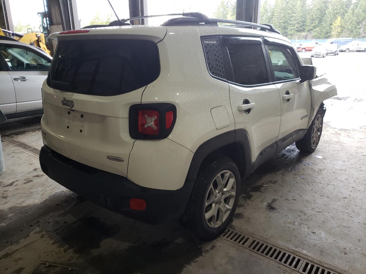 Photo 4 from auction – 2017 JEEP RENEGADE L with VIN ZACCJBBB4HPE62216