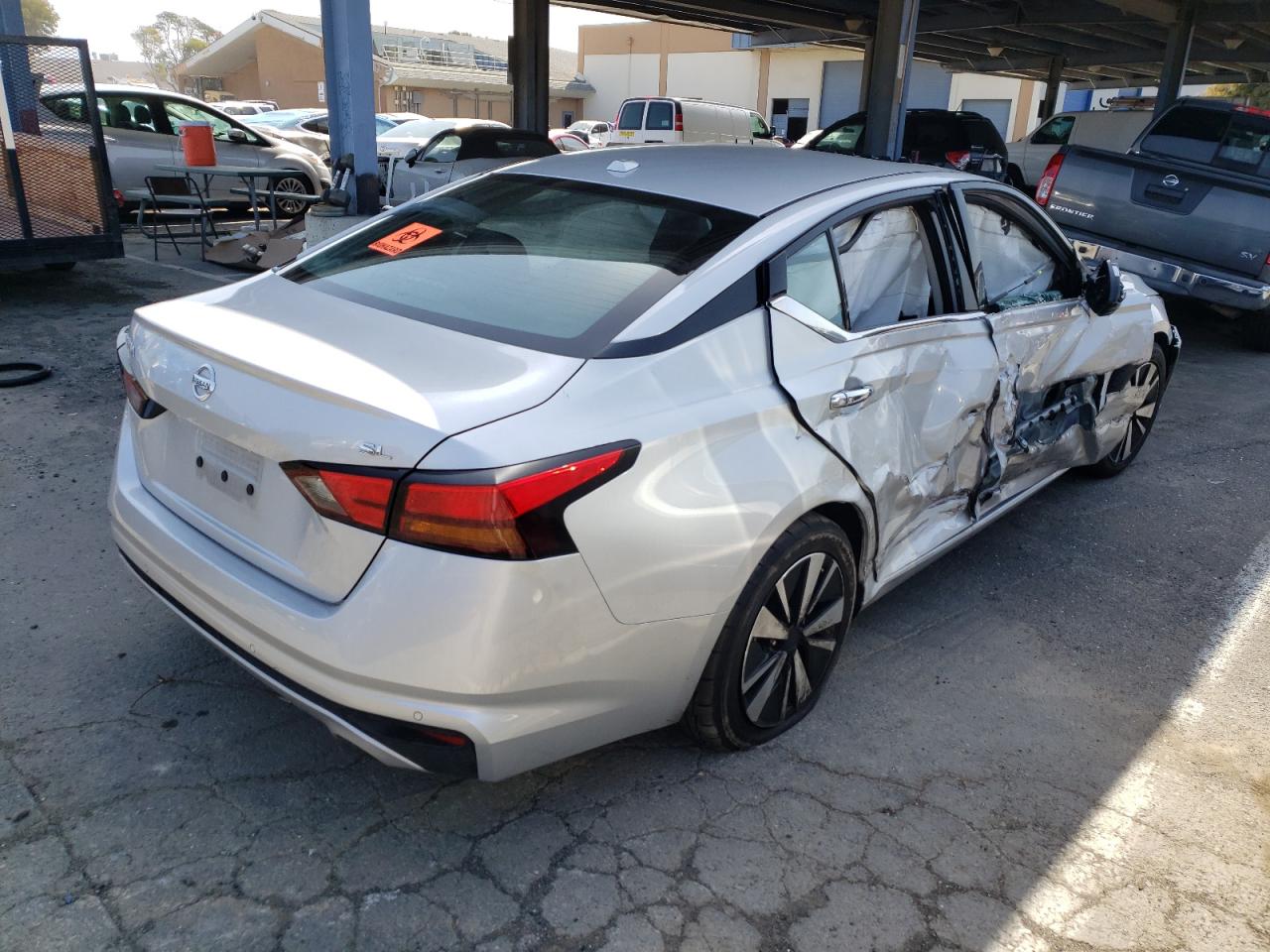 Photo 4 from auction – 2020 NISSAN ALTIMA SL with VIN 1N4BL4EV7LC207831