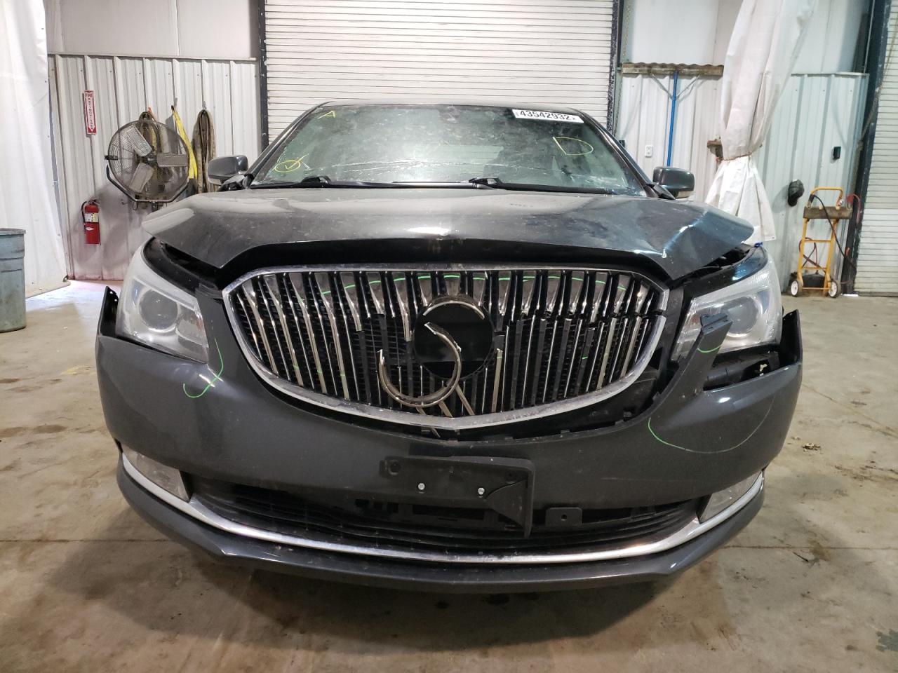 Photo 9 from auction – 2016 BUICK LACROSSE with VIN 1G4GB5G34GF172198