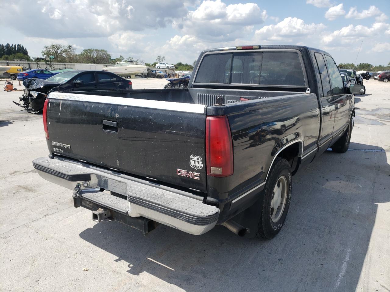 Photo 4 from auction – 1998 GMC SIERRA C15 with VIN 2GTEC19R2W1532142