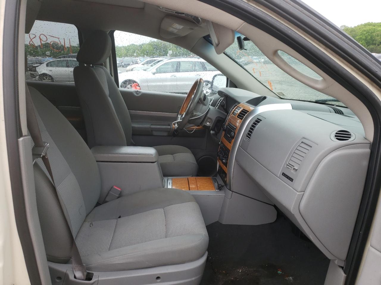 Photo 5 from auction – 2007 CHRYSLER ASPEN LIMI with VIN 1A8HW58P47F585648