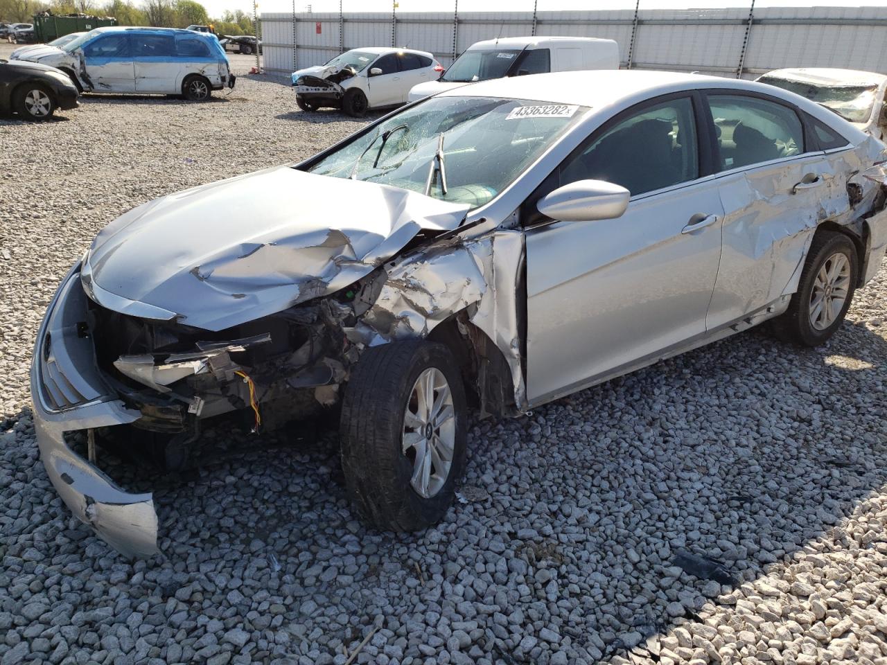 Photo 2 from auction – 2014 HYUNDAI SONATA GLS with VIN 5NPEB4AC8EH833734