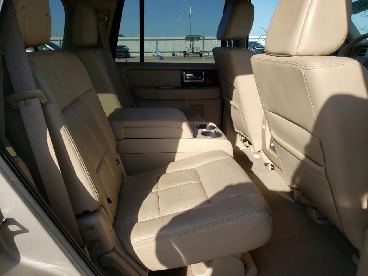 Photo 6 from auction – 2008 LINCOLN NAVIGATOR with VIN 5LMFU27528LJ13821
