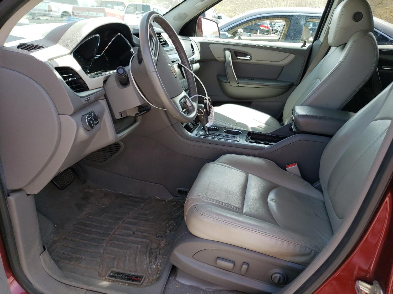 Photo 5 from auction – 2017 CHEVROLET TRAVERSE L with VIN 1GNKVHKD0HJ208675