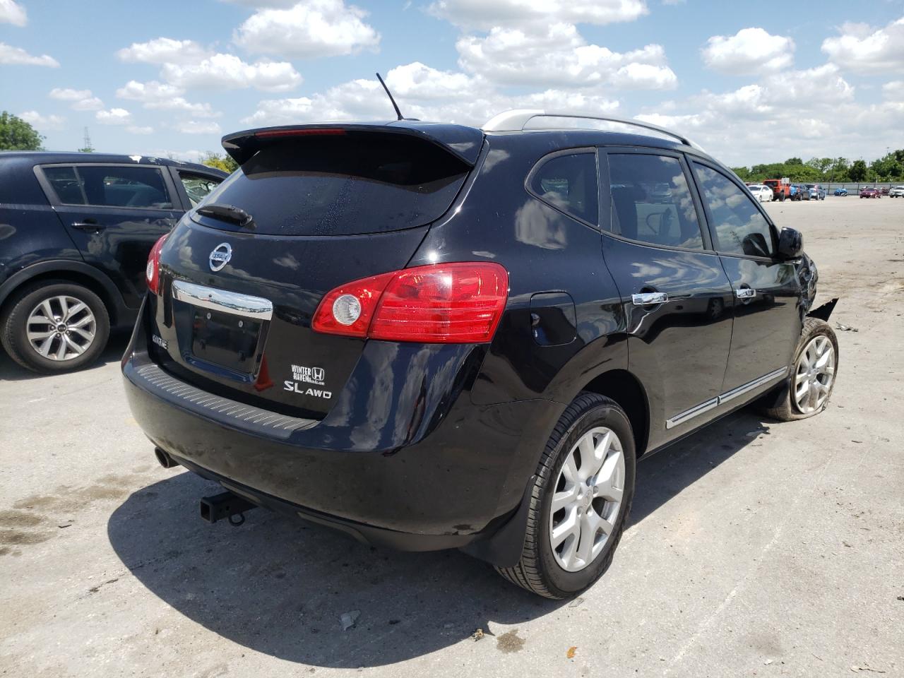 Photo 4 from auction – 2013 NISSAN ROGUE S with VIN JN8AS5MV4DW656033