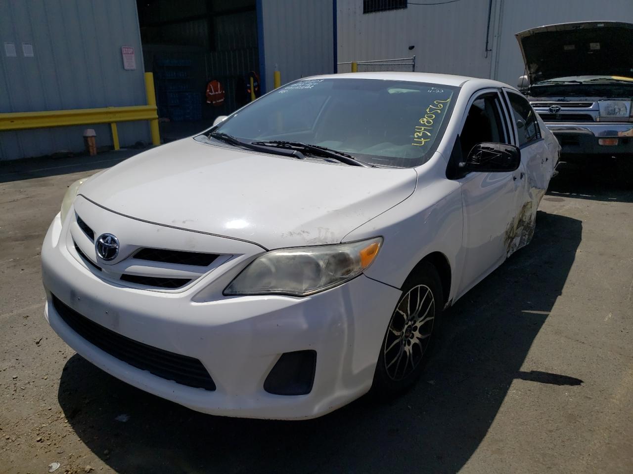 Photo 2 from auction – 2013 TOYOTA COROLLA BA with VIN 2T1BU4EE3DC964144