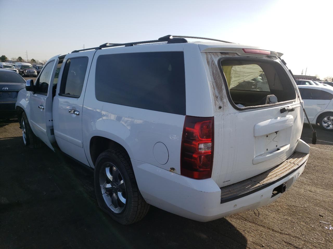 Photo 3 from auction – 2008 CHEVROLET SUBURBAN K with VIN 3GNFK16308G147154