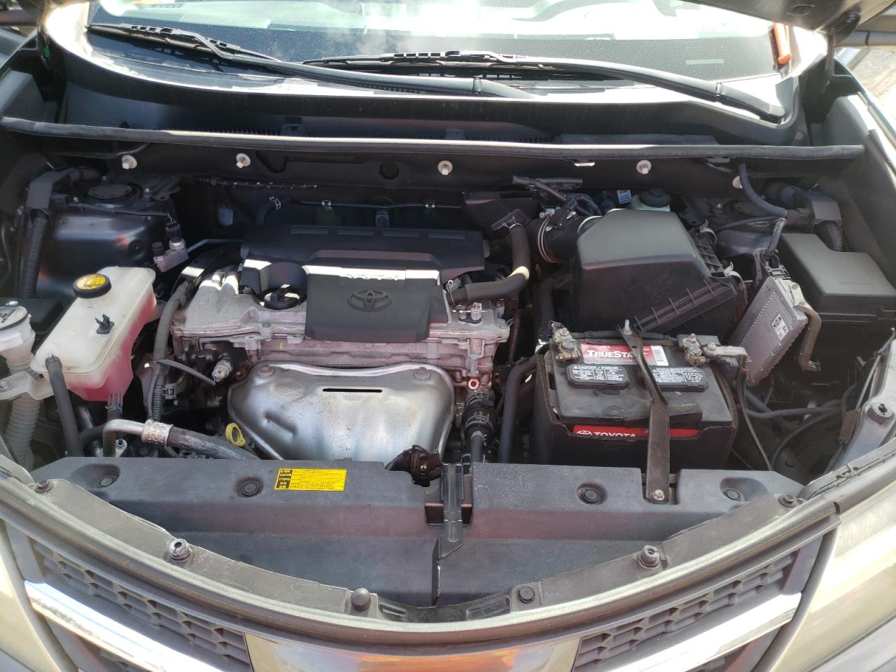 Photo 7 from auction – 2015 TOYOTA RAV4 XLE with VIN 2T3WFREV2FW170396