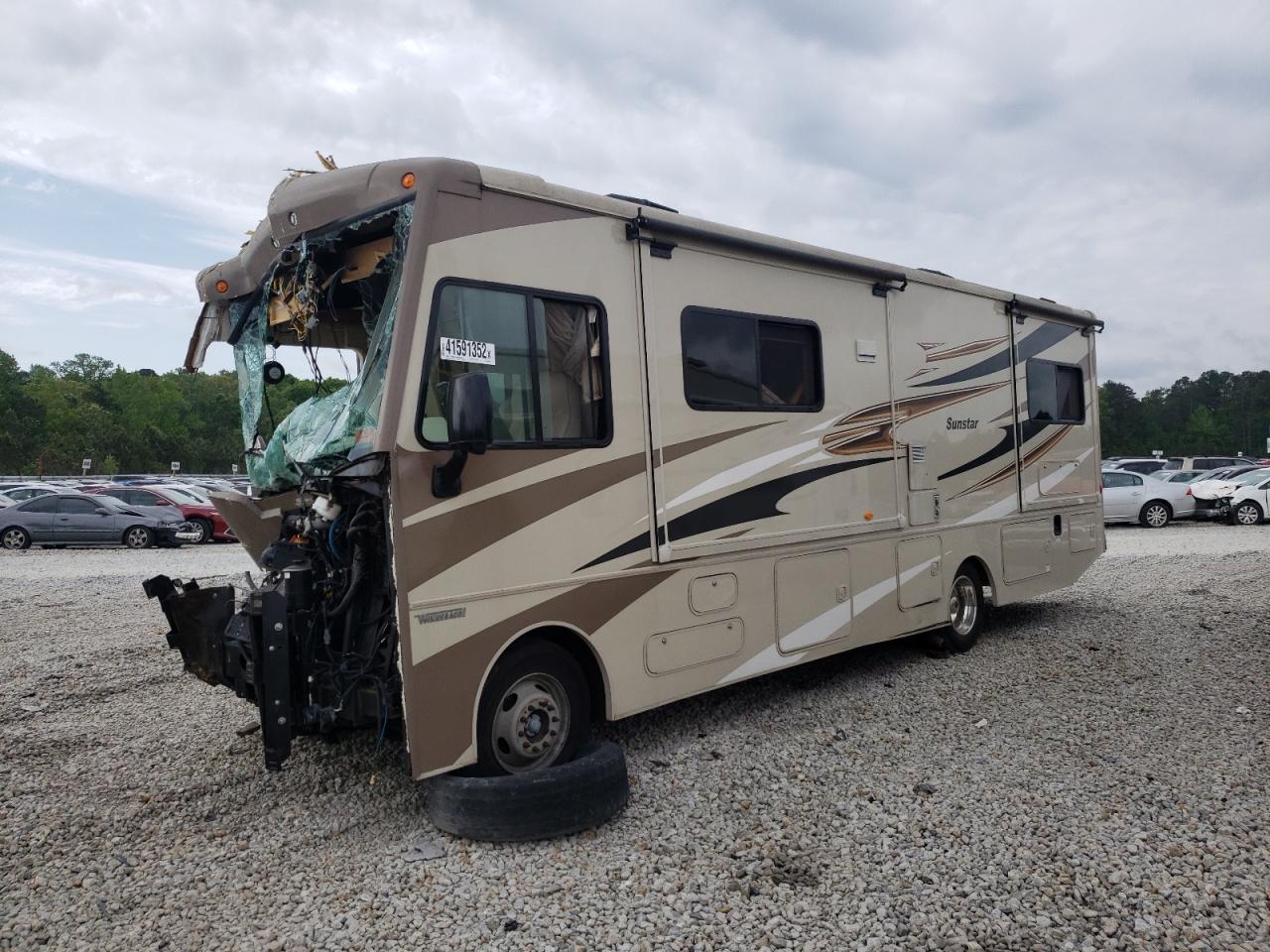 Photo 2 from auction – 2015 FORD F53 with VIN 1F65F5DY0F0A06992