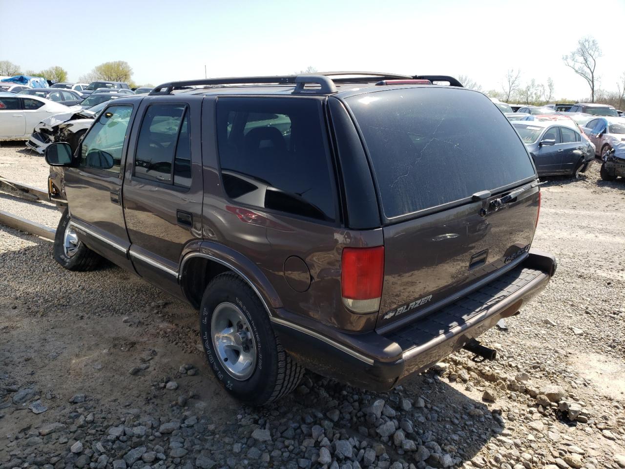 Photo 3 from auction – 1997 CHEVROLET BLAZER with VIN 1GNCS13W8V2256855