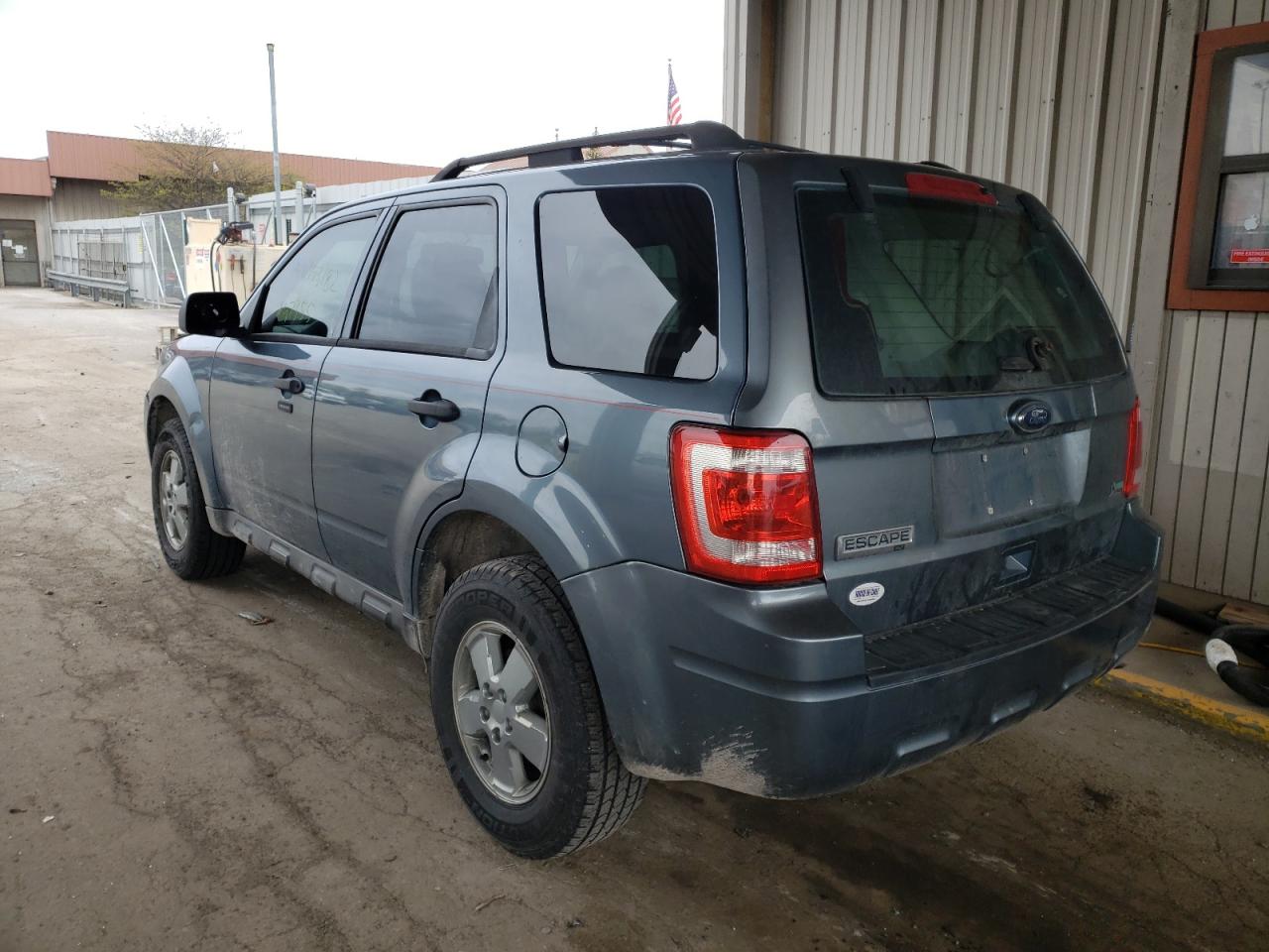 Photo 3 from auction – 2010 FORD ESCAPE XLT with VIN 1FMCU0DGXAKA01554