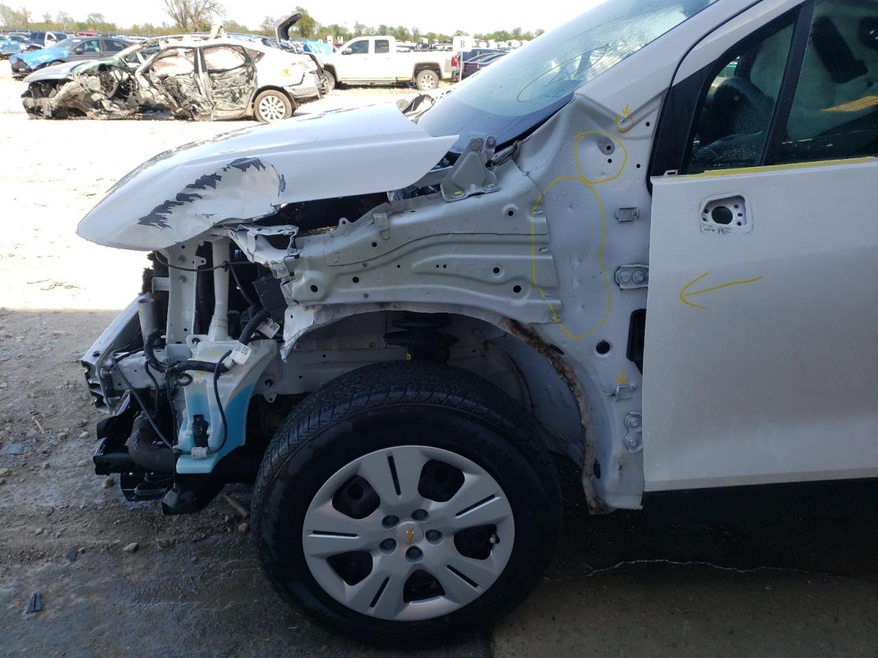 Photo 9 from auction – 2018 CHEVROLET TRAX LS with VIN 3GNCJKSB5JL239432