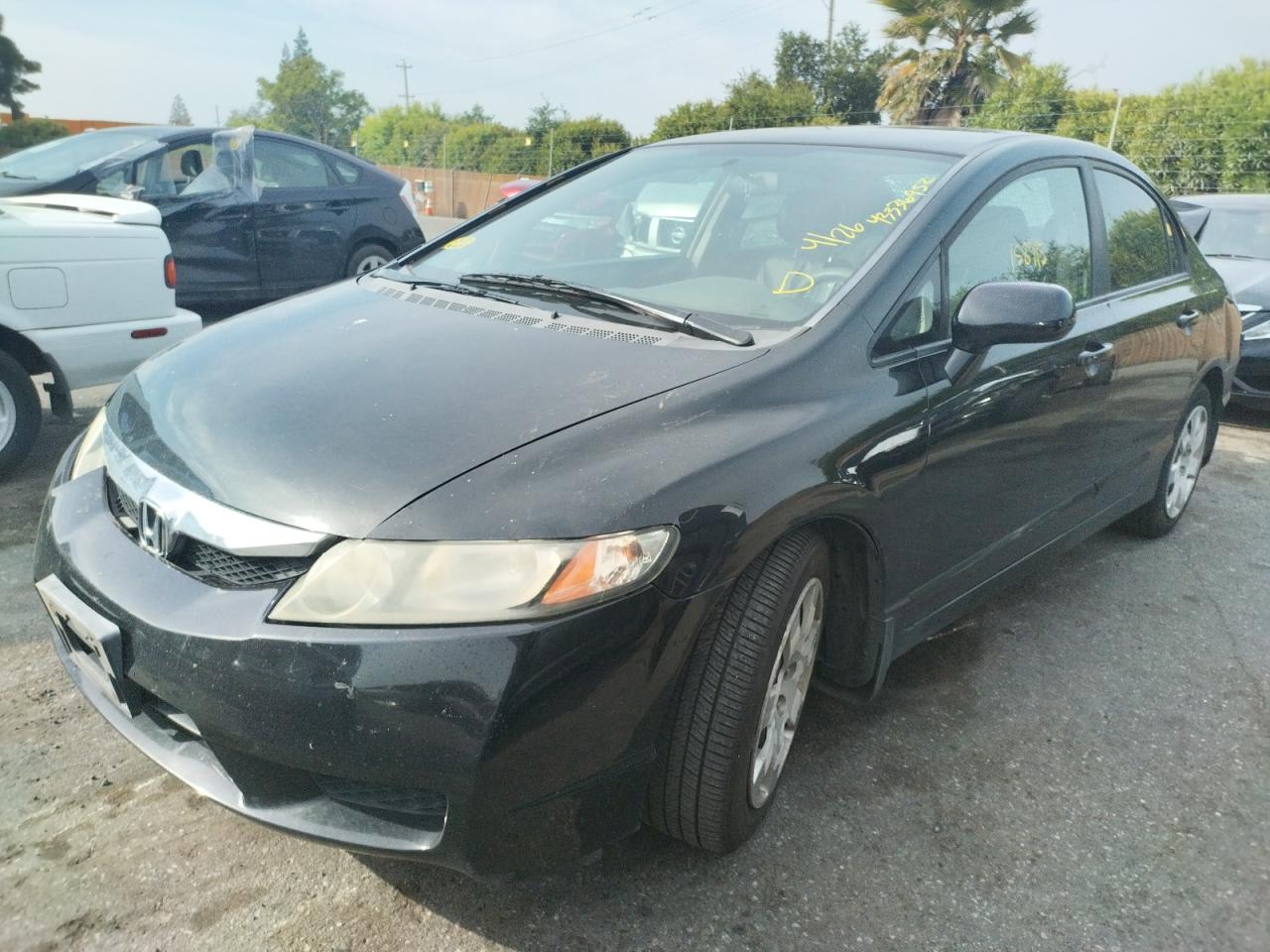Photo 2 from auction – 2010 HONDA CIVIC LX with VIN 19XFA1F58AE054039
