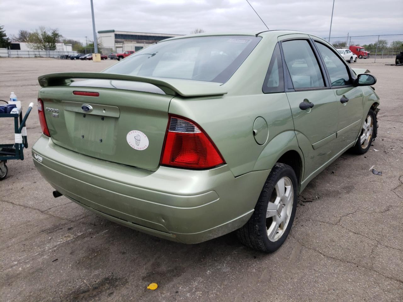 Photo 4 from auction – 2007 FORD FOCUS ZX4 with VIN 1FAHP34N07W326156