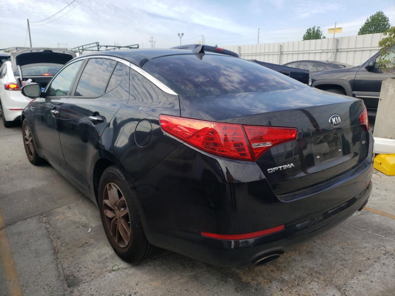 Photo 3 from auction – 2013 KIA OPTIMA LX with VIN 5XXGM4A72DG240676