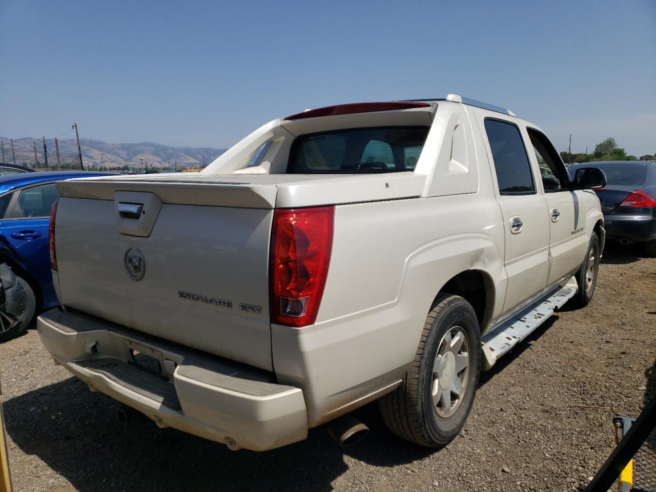 Photo 4 from auction – 2002 CADILLAC ESCALADE E with VIN 3GYEK63N02G332877