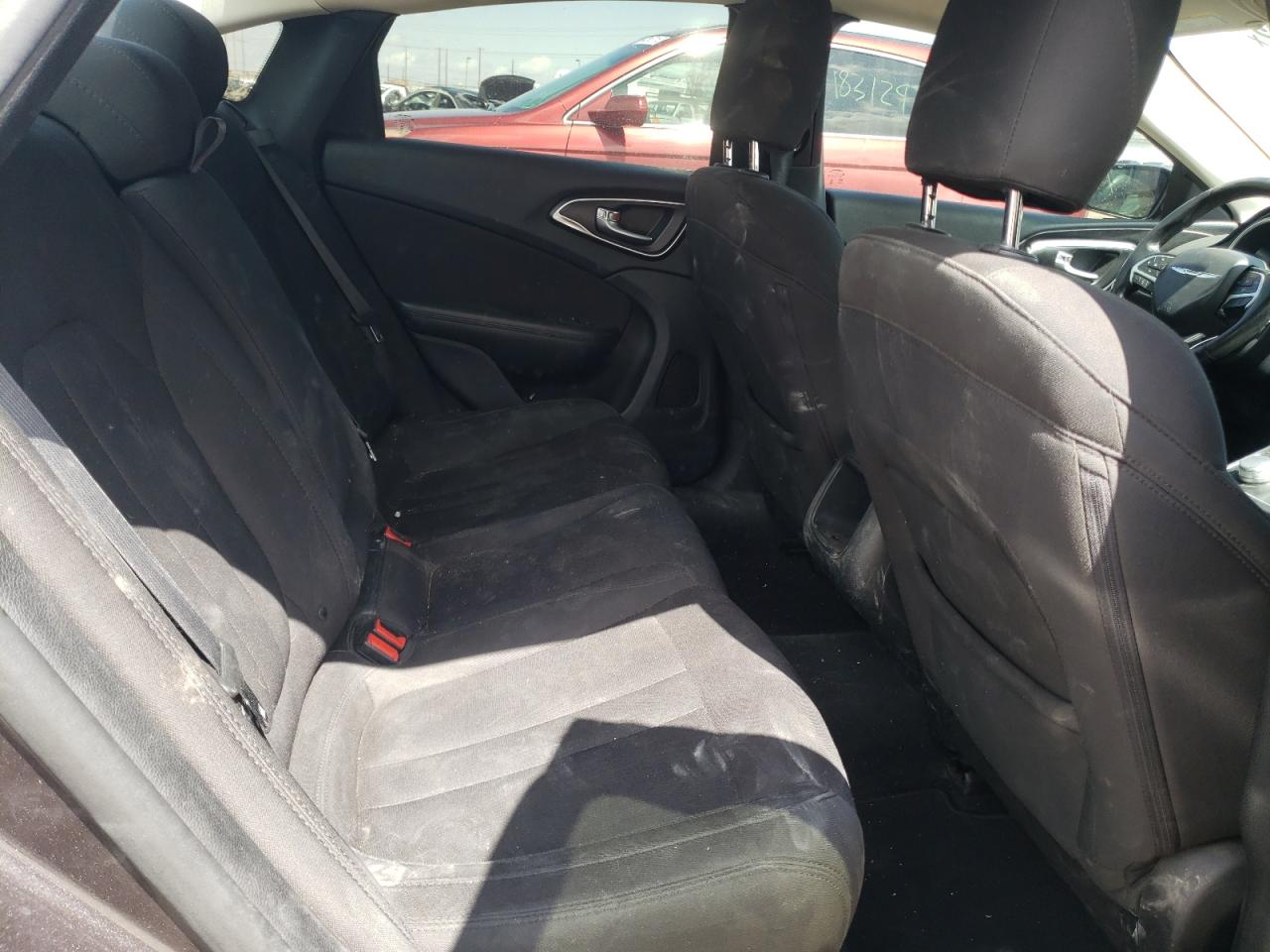 Photo 6 from auction – 2015 CHRYSLER 200 LIMITE with VIN 1C3CCCAB7FN747522