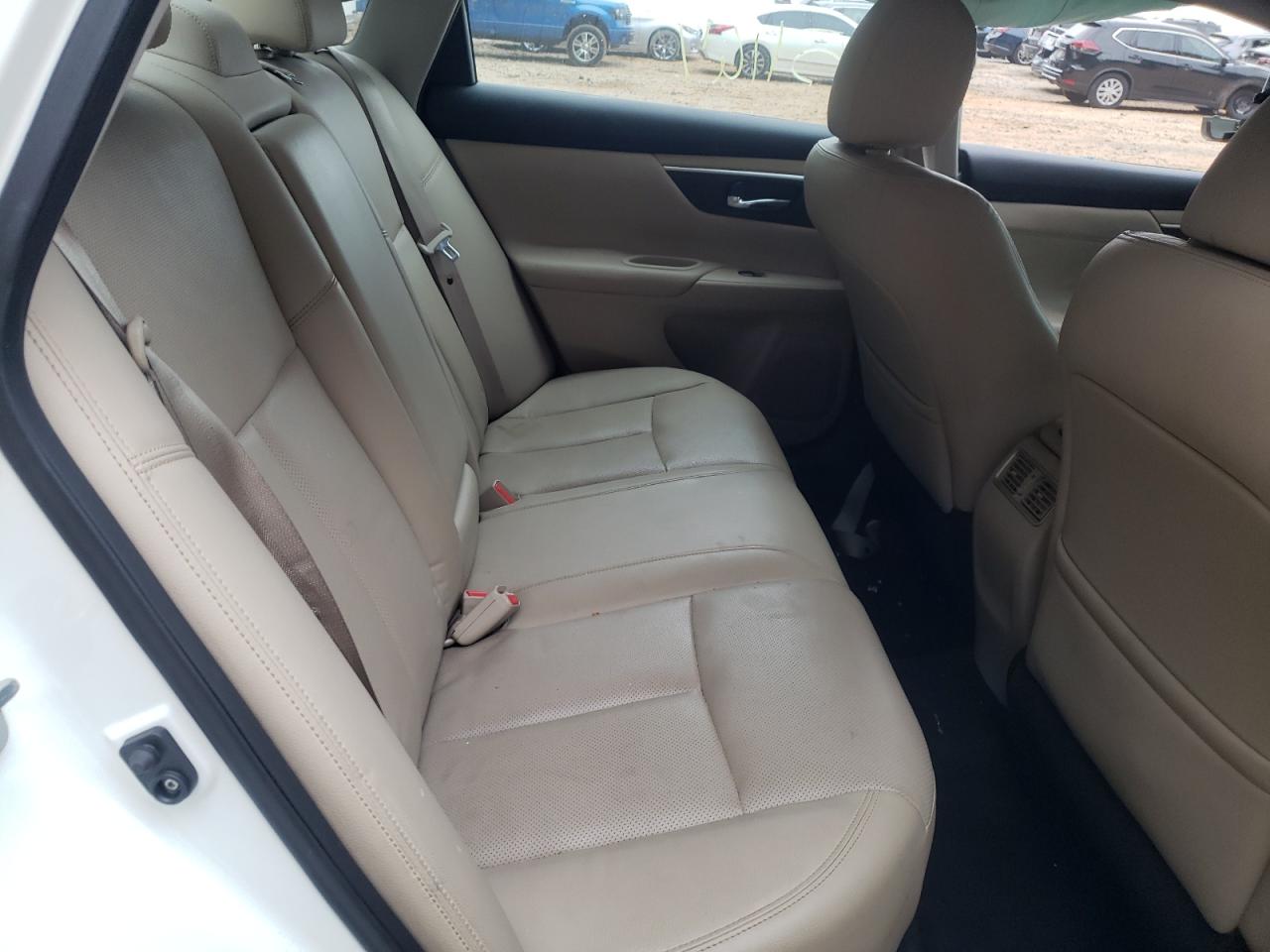Photo 6 from auction – 2016 NISSAN ALTIMA 2.5 with VIN 1N4AL3AP2GC136671
