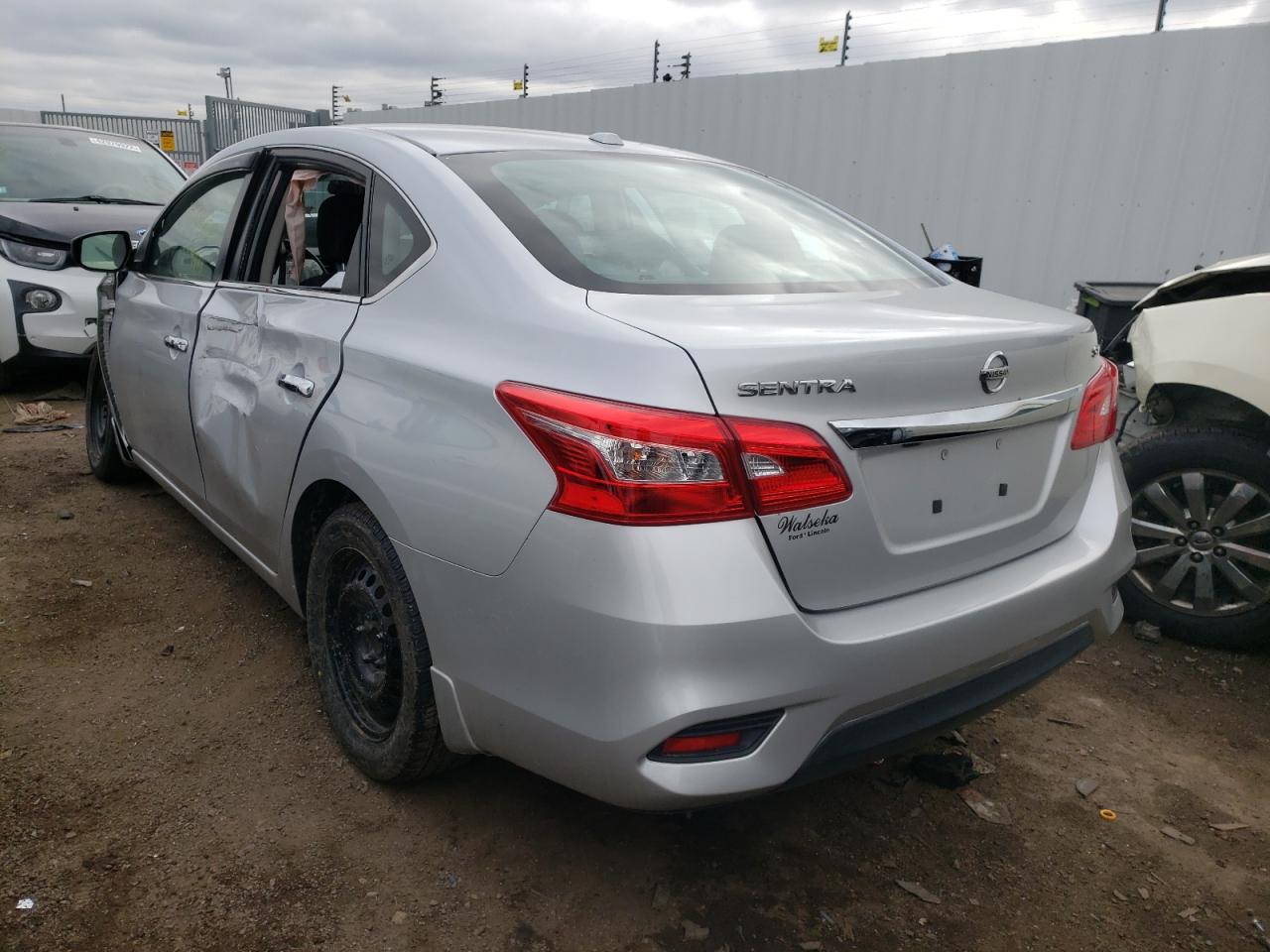 Photo 16 from auction – 2016 NISSAN SENTRA S with VIN 3N1AB7AP2GL659510