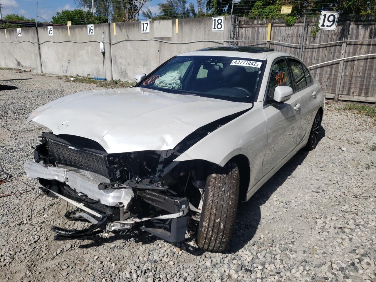 Photo 2 from auction – 2020 BMW 330XI with VIN 3MW5R7J00L8B13845