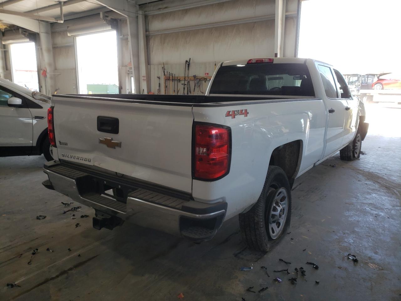 Photo 4 from auction – 2019 CHEVROLET SILVERADO with VIN 1GC1KREG1KF226735