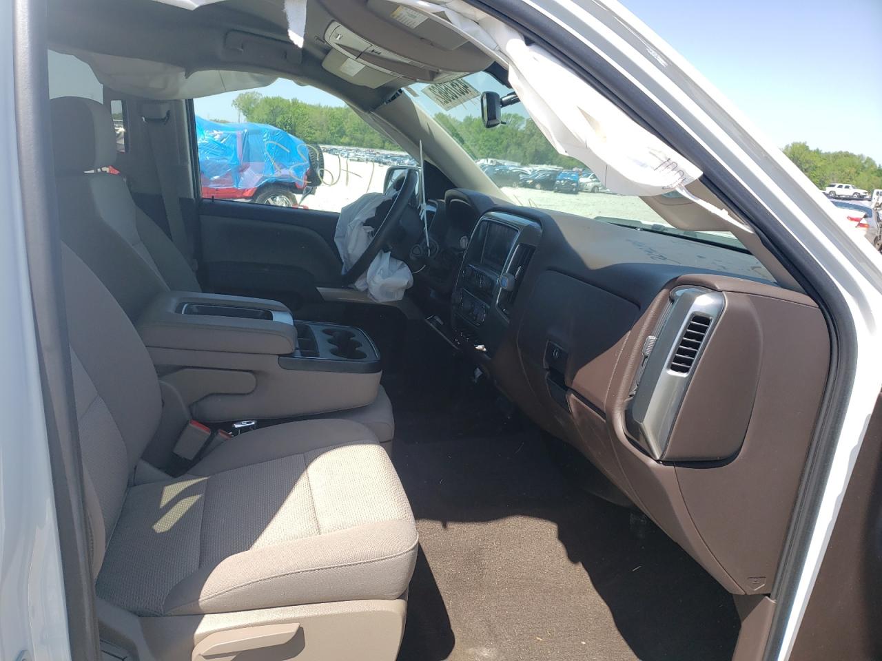Photo 5 from auction – 2016 CHEVROLET SILVERADO with VIN 3GCUKRECXGG318457