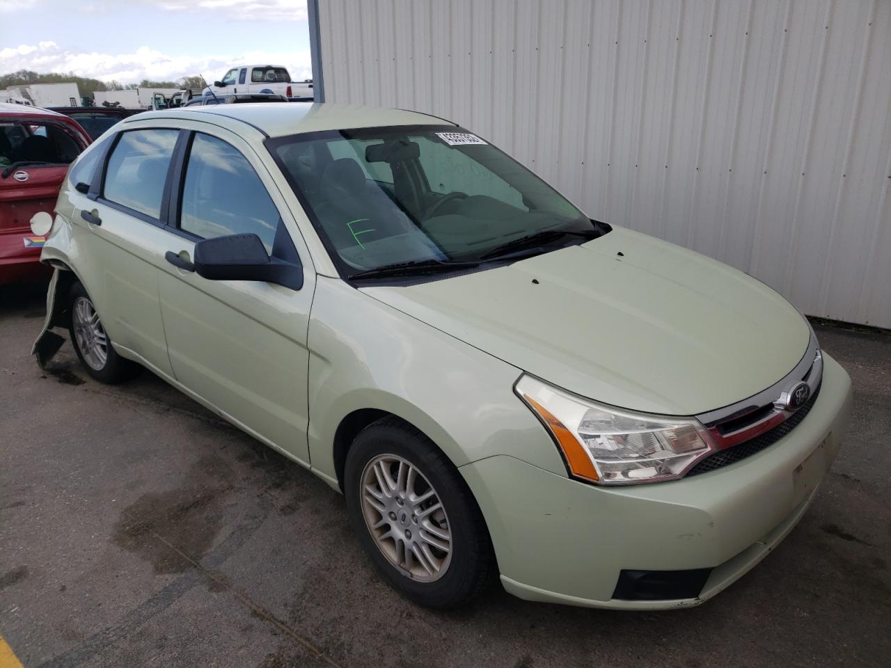 FORD FOCUS SE 2011 with VIN 1FAHP3FN5BW150890 - Photo from auction