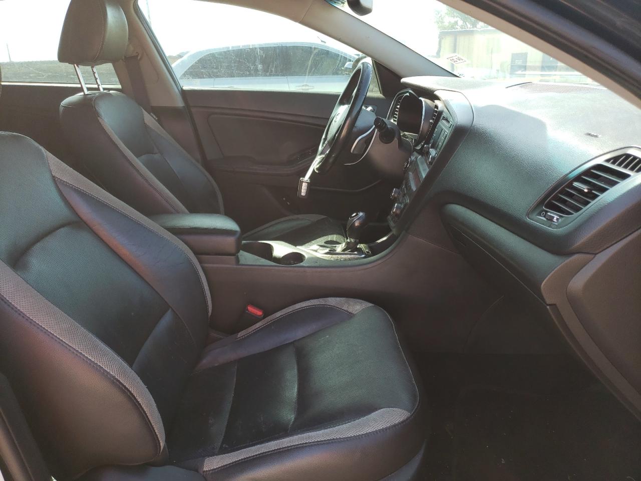 Photo 5 from auction – 2012 KIA OPTIMA SX with VIN 5XXGR4A68CG077300