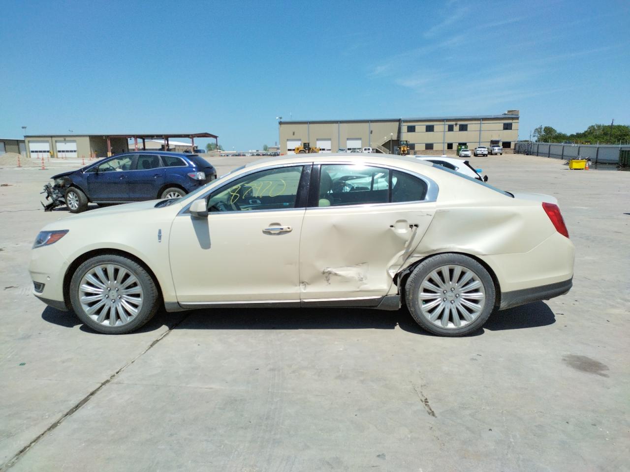 Photo 9 from auction – 2014 LINCOLN MKS with VIN 1LNHL9DK0EG610906