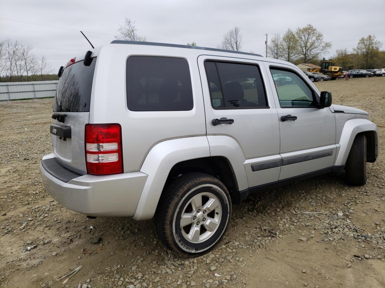 Photo 4 from auction – 2012 JEEP LIBERTY SP with VIN 1C4PJMAK5CW129839