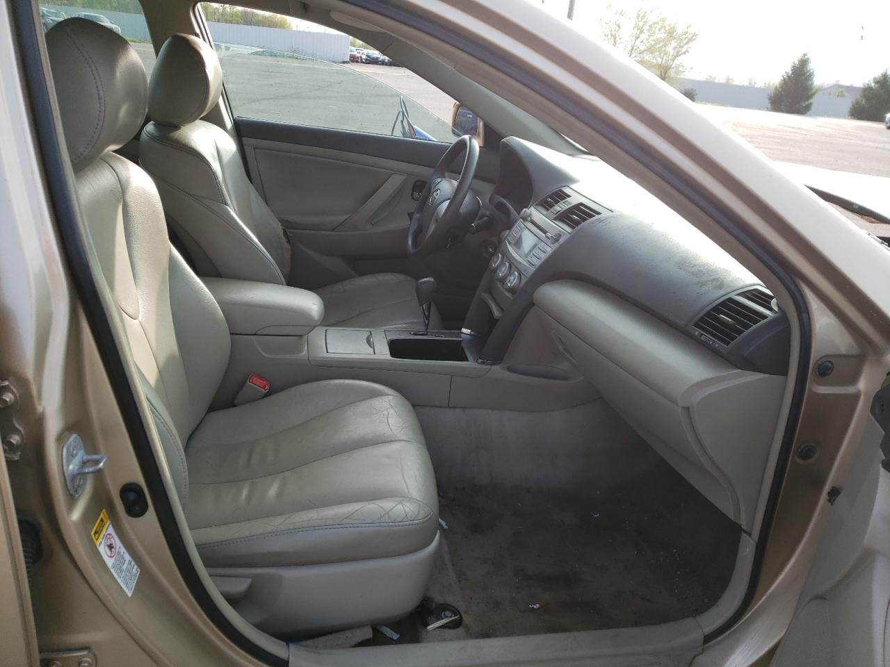 Photo 5 from auction – 2010 TOYOTA CAMRY BASE with VIN 4T1BF3EK9AU043048