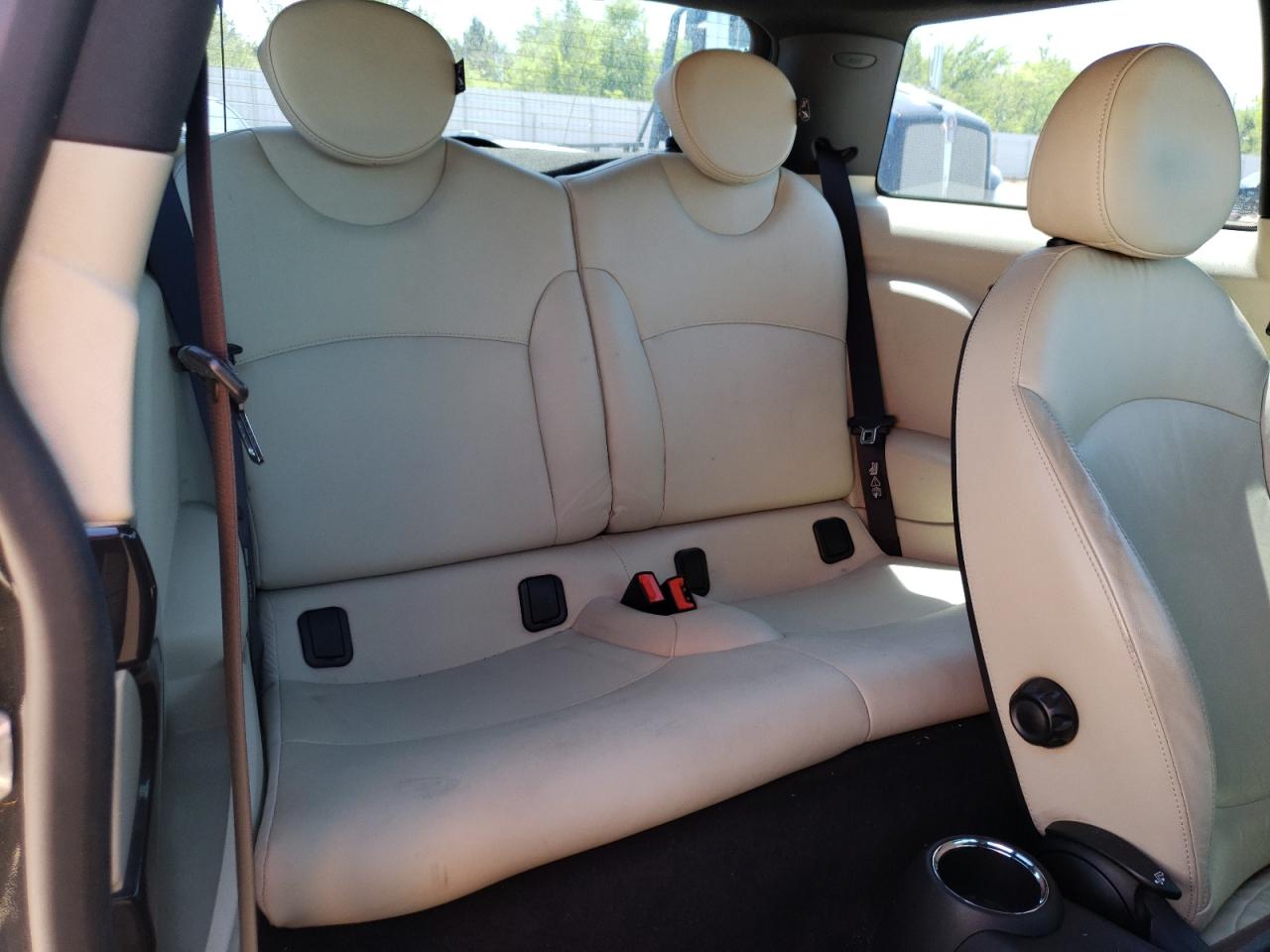 Photo 6 from auction – 2011 MINI COOPER S with VIN WMWSV3C59BTY12768