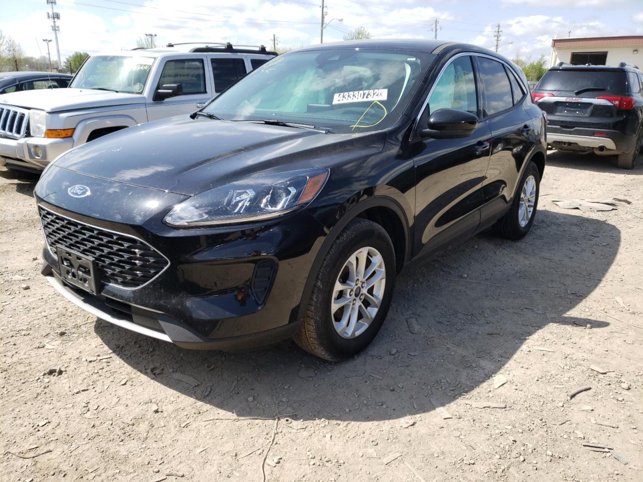 Photo 2 from auction – 2021 FORD ESCAPE SE with VIN 1FMCU9BZ3MUA58826