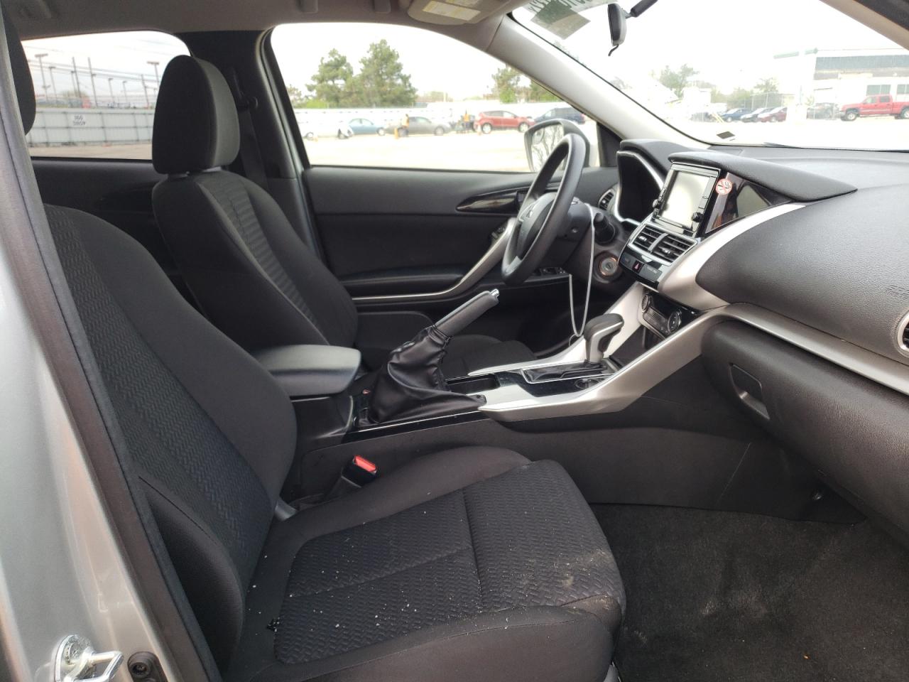 Photo 5 from auction – 2020 MITSUBISHI ECLIPSE CR with VIN JA4AS3AA2LZ028948