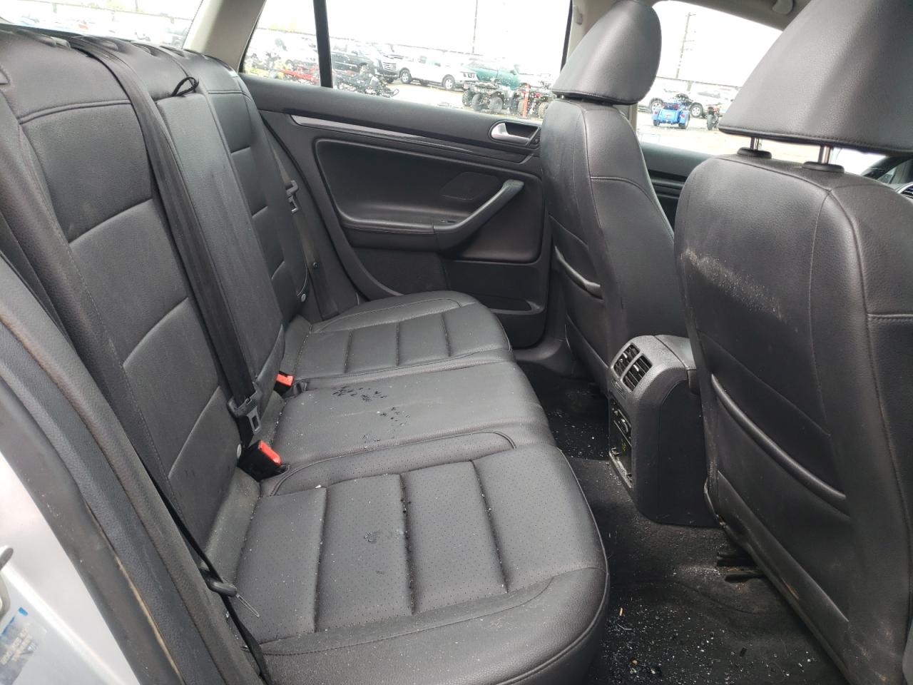 Photo 6 from auction – 2012 VOLKSWAGEN JETTA TDI with VIN 3VWML7AJ4CM665149