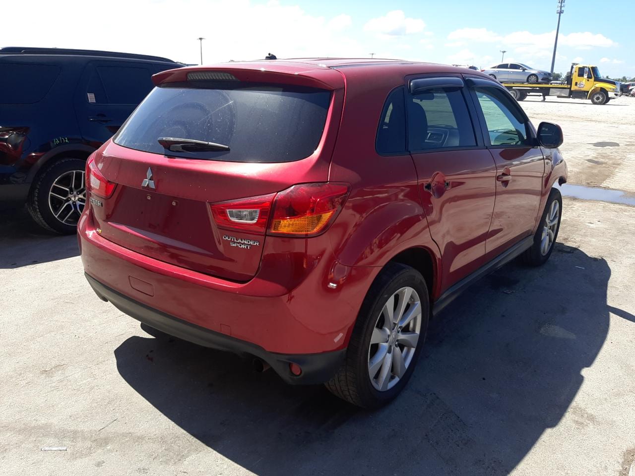 Photo 4 from auction – 2015 MITSUBISHI OUTLANDER with VIN 4A4AR3AU0FE001831